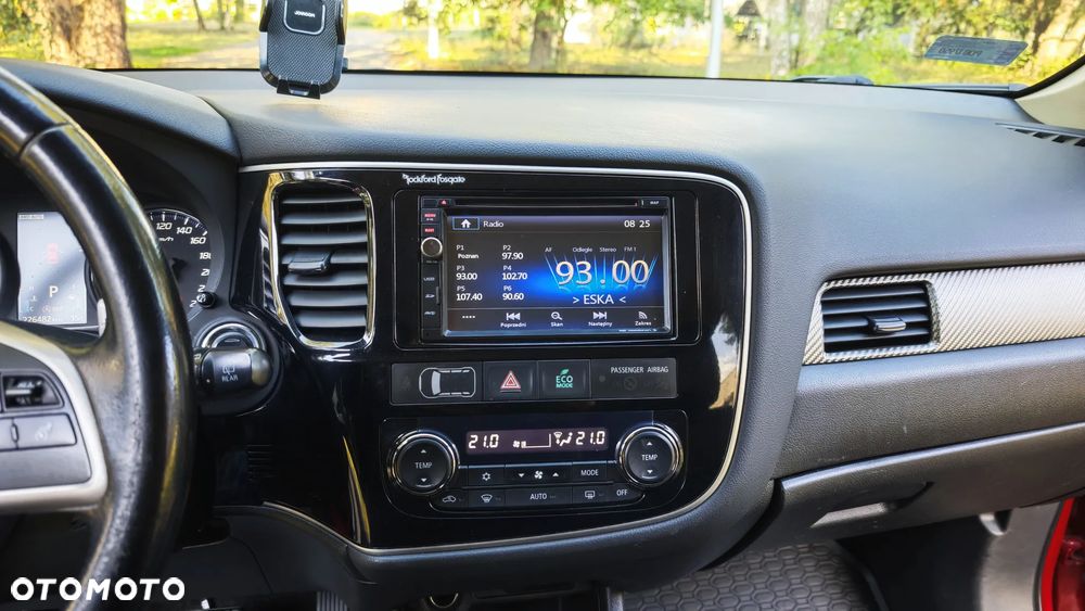 Mitsubishi Outlander 2.0 Instyle Navi 4WD CVT - 12