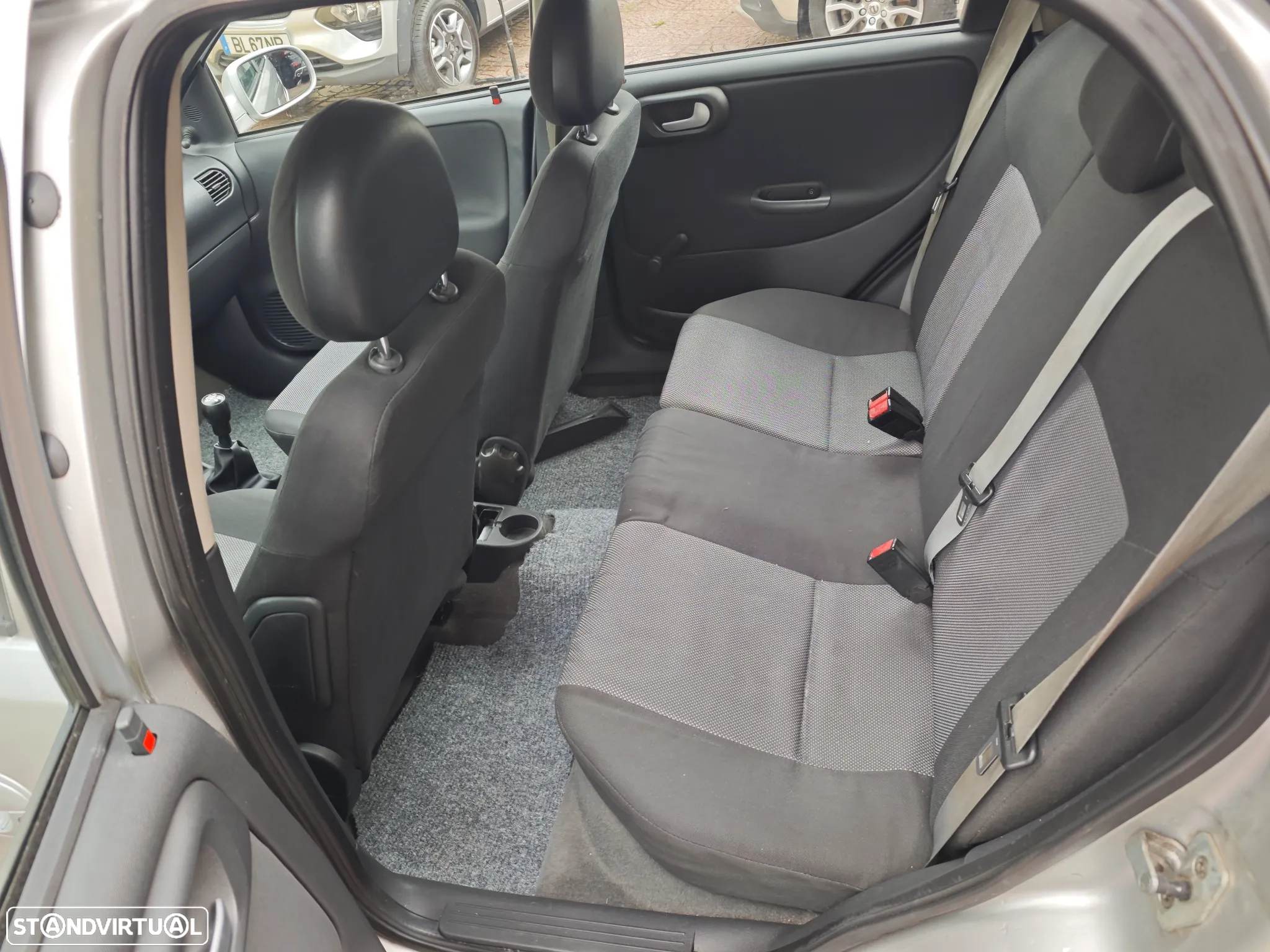 Opel Corsa 1.2 Twinport Silver - 15