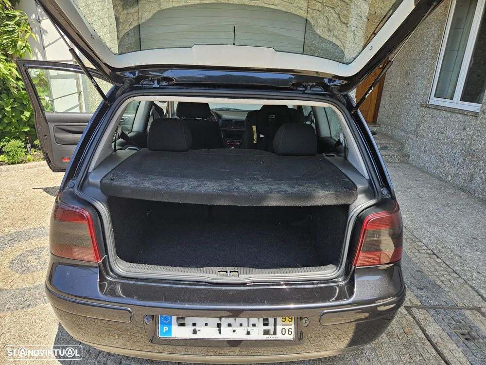 VW Golf 1.9 TDi Highline - 15