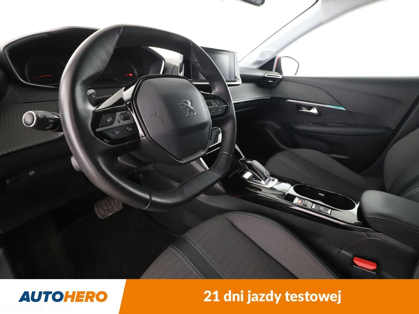 Peugeot 208 - 11