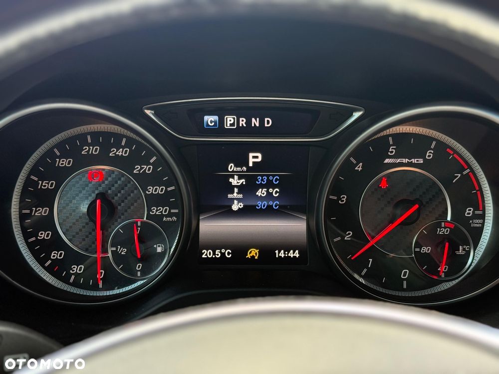 Mercedes-Benz GLA - 15