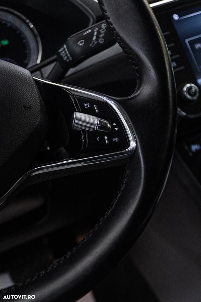 Skoda Superb 2.0 TDI DSG Style - 29