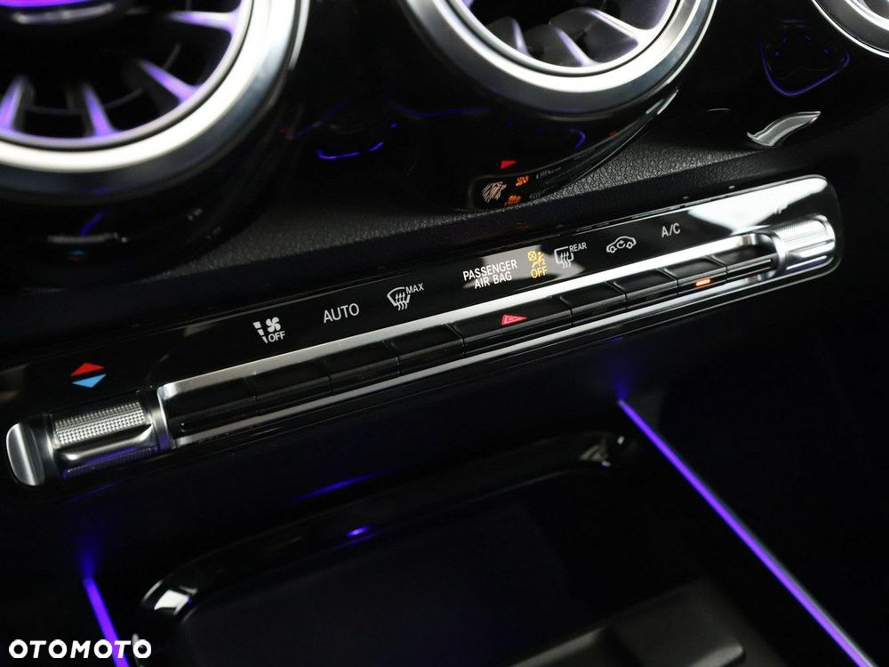 Mercedes-Benz GLB 200 d Progressive 8G-DCT - 33