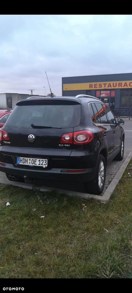 Volkswagen Tiguan - 1