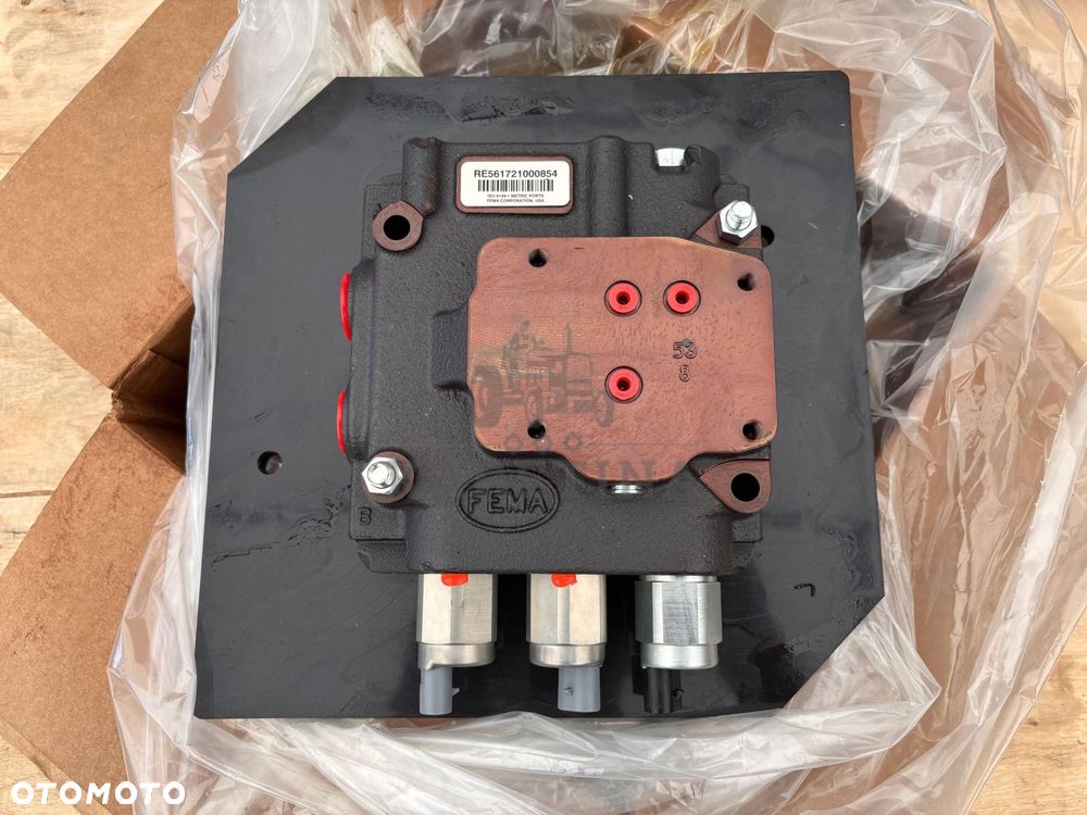 John Deere 8R 8RT 8RX 8225R 8245R 8270R 8370R 8400R Rozdzielacz Hydrauliczny Autotrack RE561721 - 1