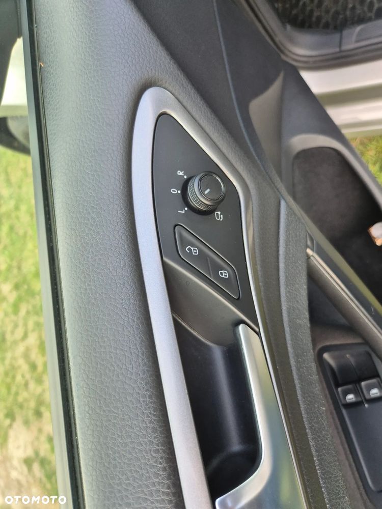 Volkswagen Golf - 15