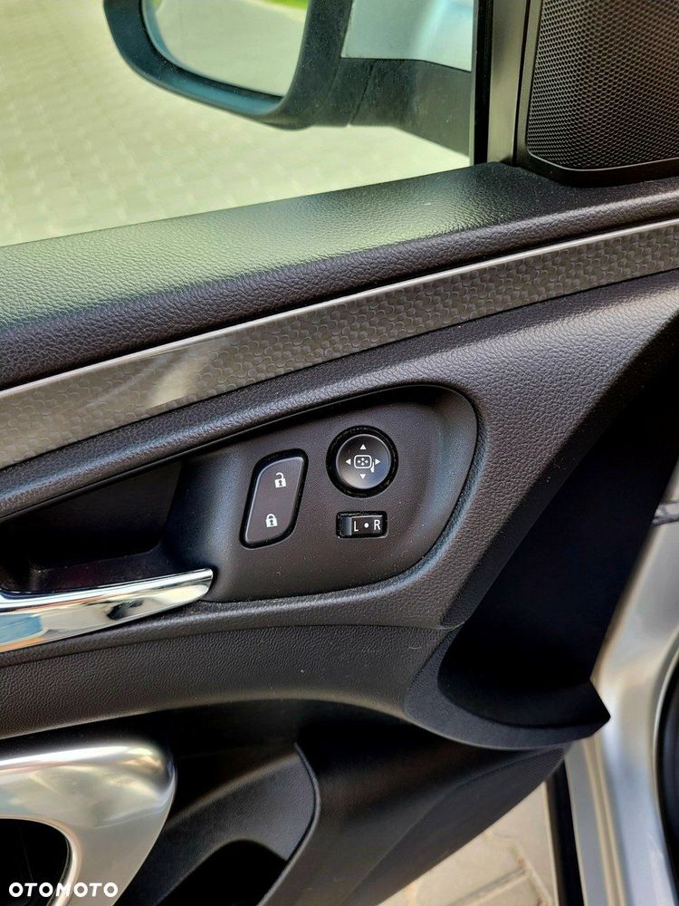 Opel Insignia 2.0 CDTI automatik Business Edition - 28