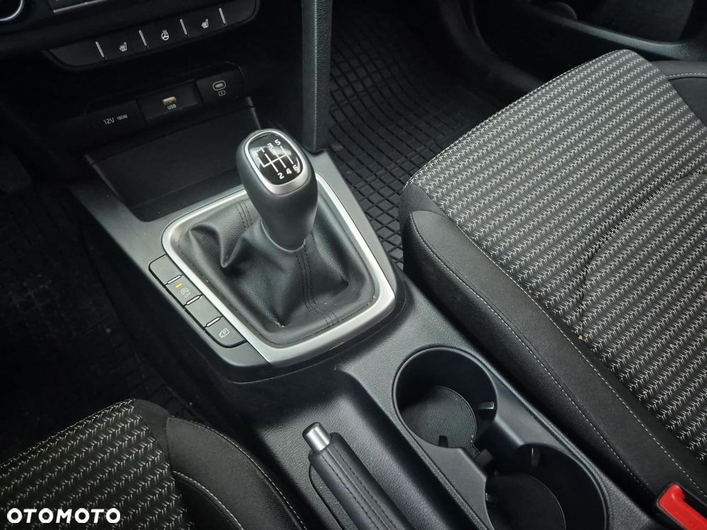 Kia Ceed 1.5 T-GDI M - 16