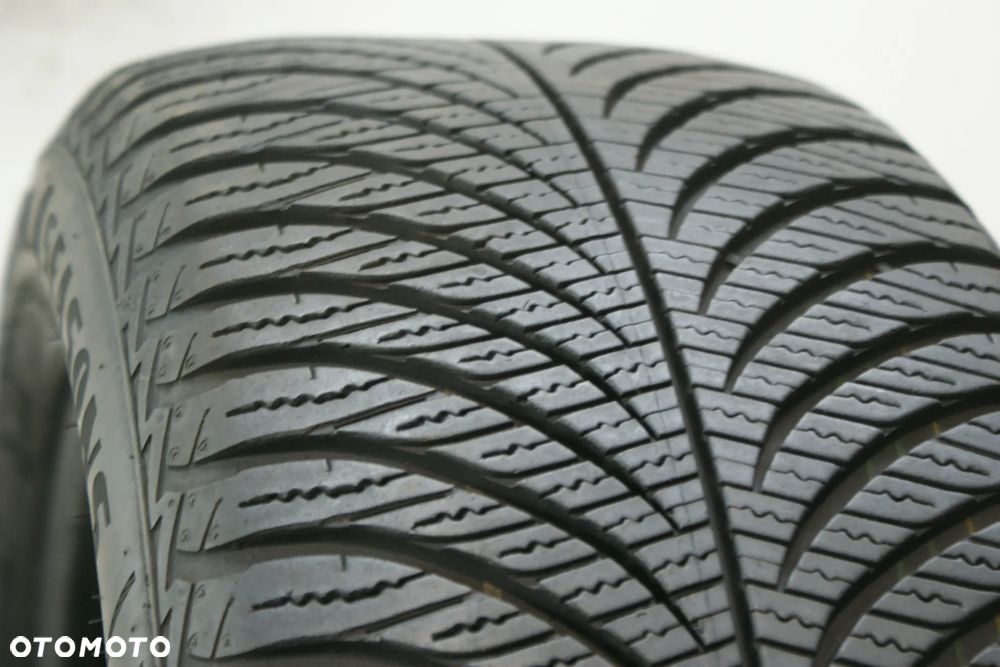 215/55R17 GOODYEAR VECTOR 4SEASONS G2 , 6,3mm 2023r B1546 - 2