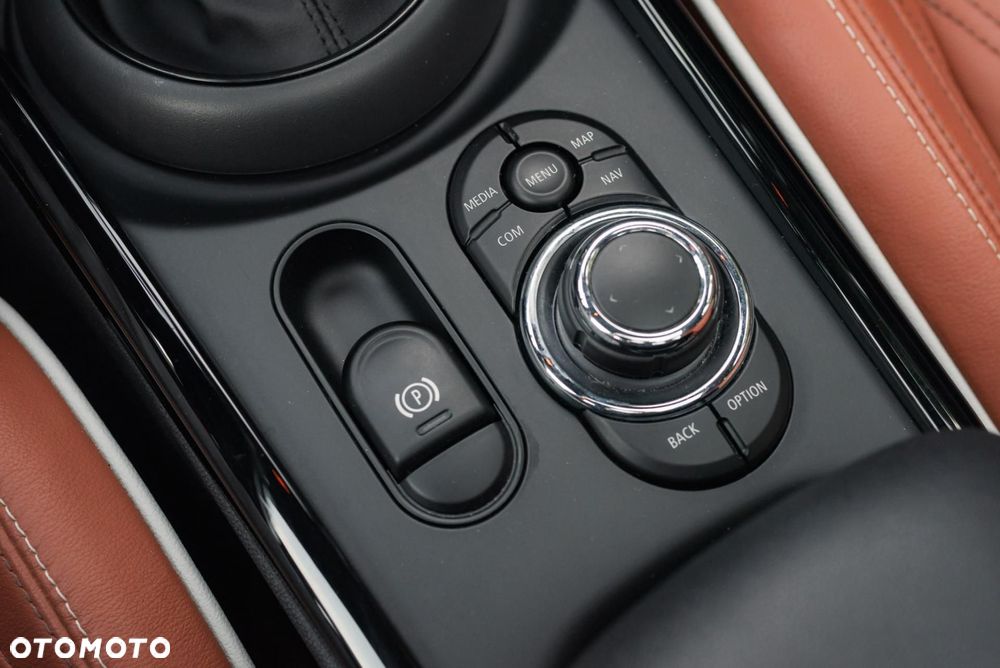 MINI Clubman - 25