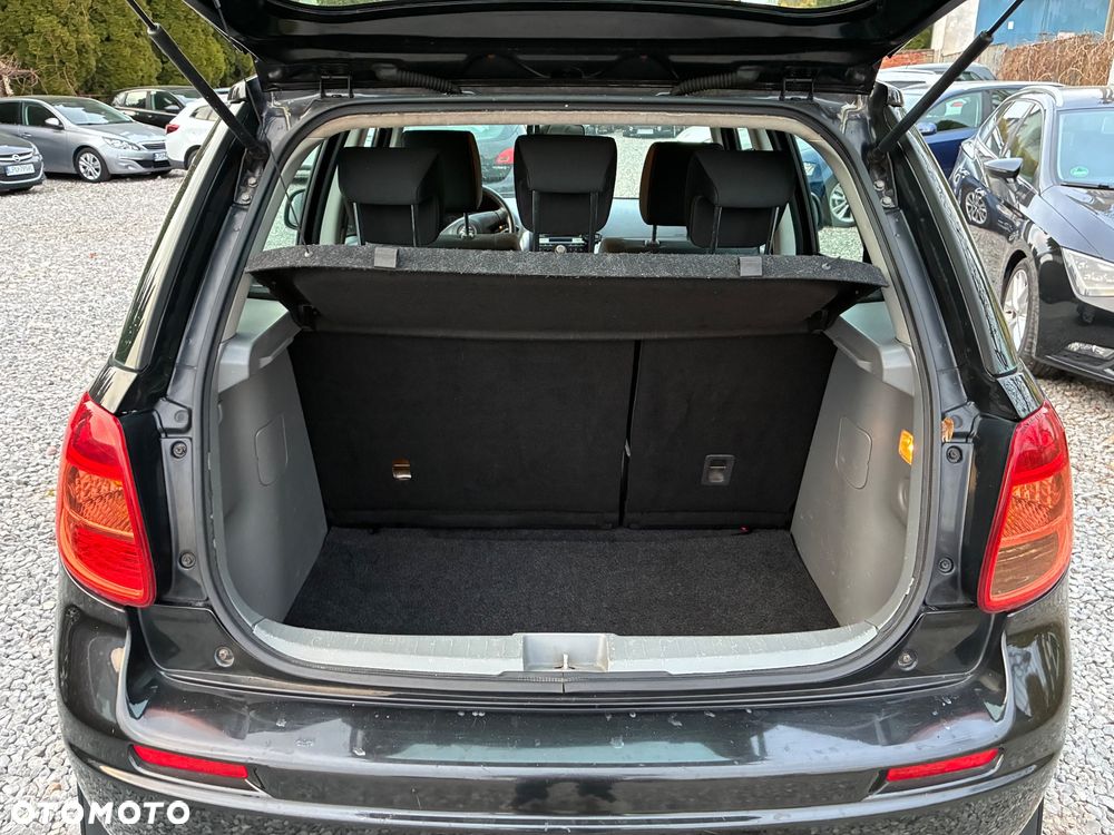 Suzuki SX4 1.6 VVT 4x2 Comfort - 10