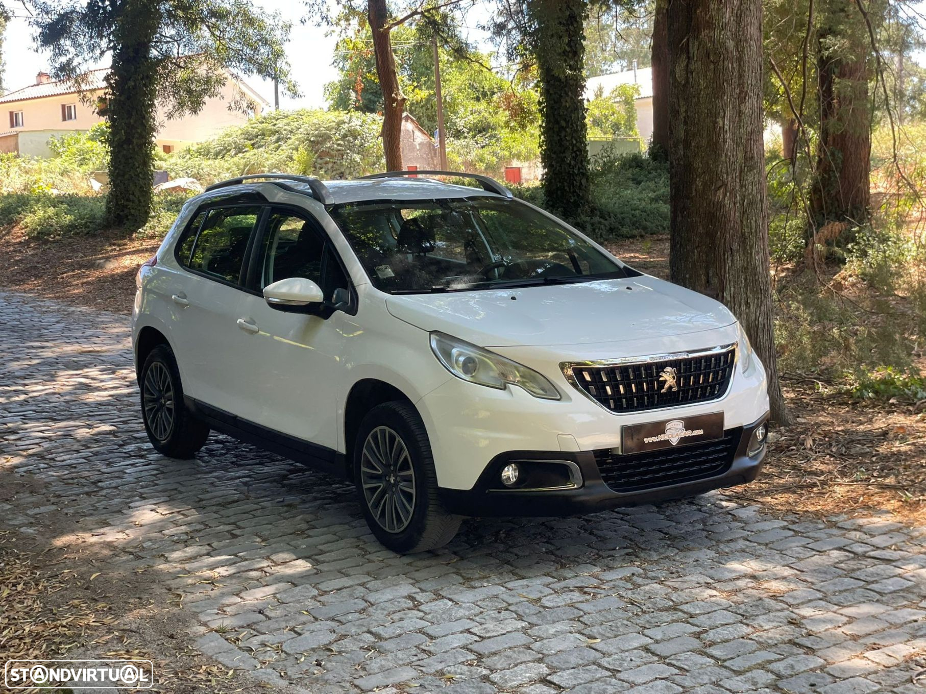 Peugeot 2008 1.2 PureTech Allure - 28
