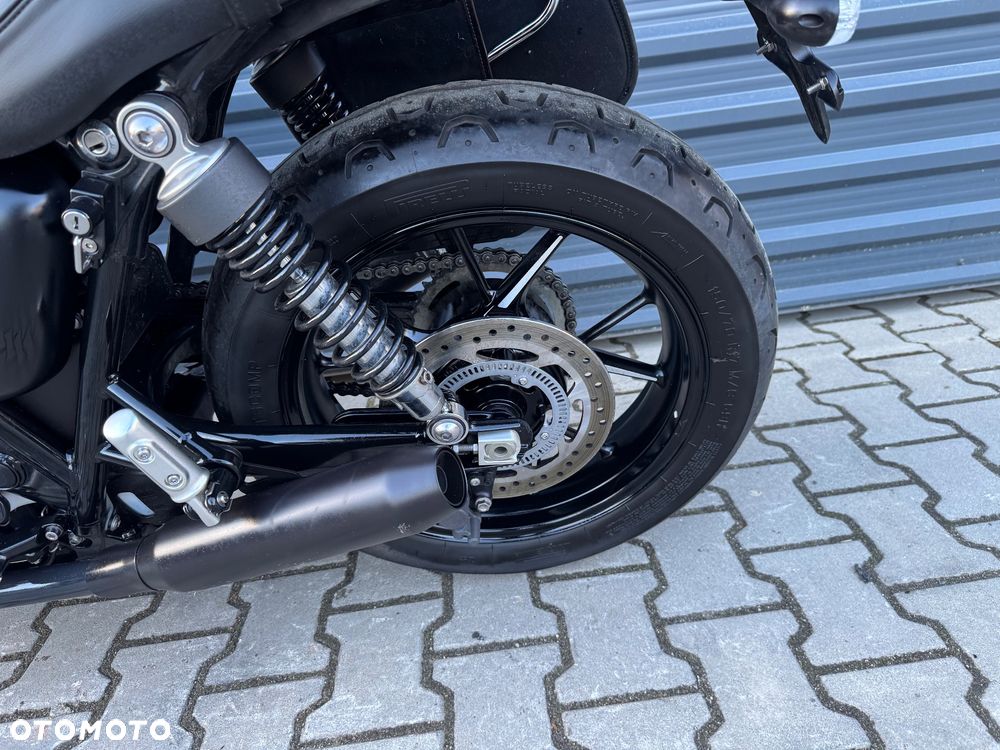 Triumph Street Twin - 16