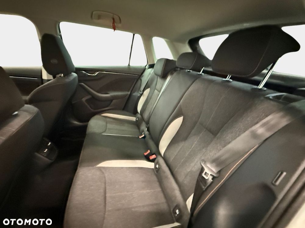 Skoda Kamiq 1.0 TSI Style DSG - 14