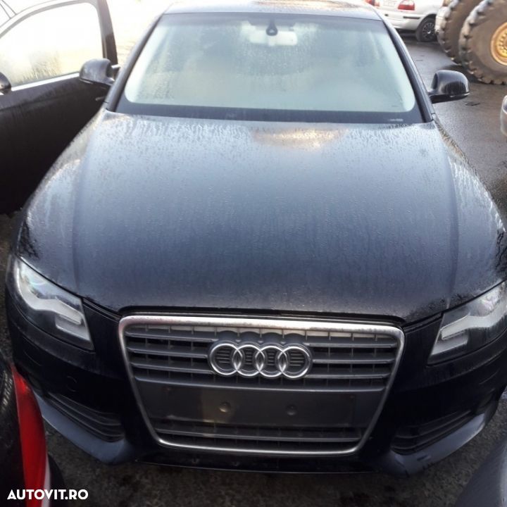 Dezmembrez Audi A4 2.0 TDI CAG din 2010 volan pe stanga - 1