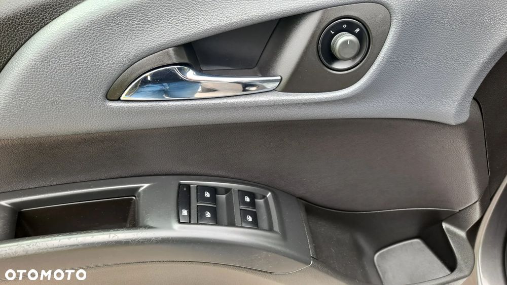 Opel Meriva - 9