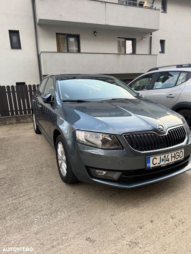 Skoda Octavia 2.0 TDI DSG Style - 2