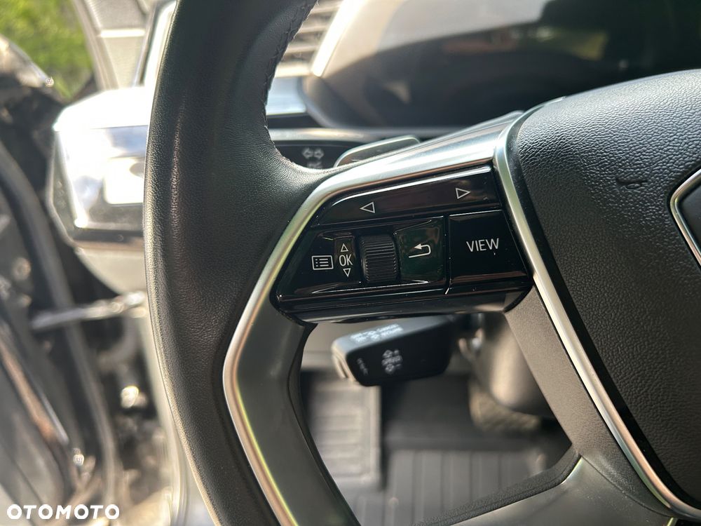 Audi Q8 - 11
