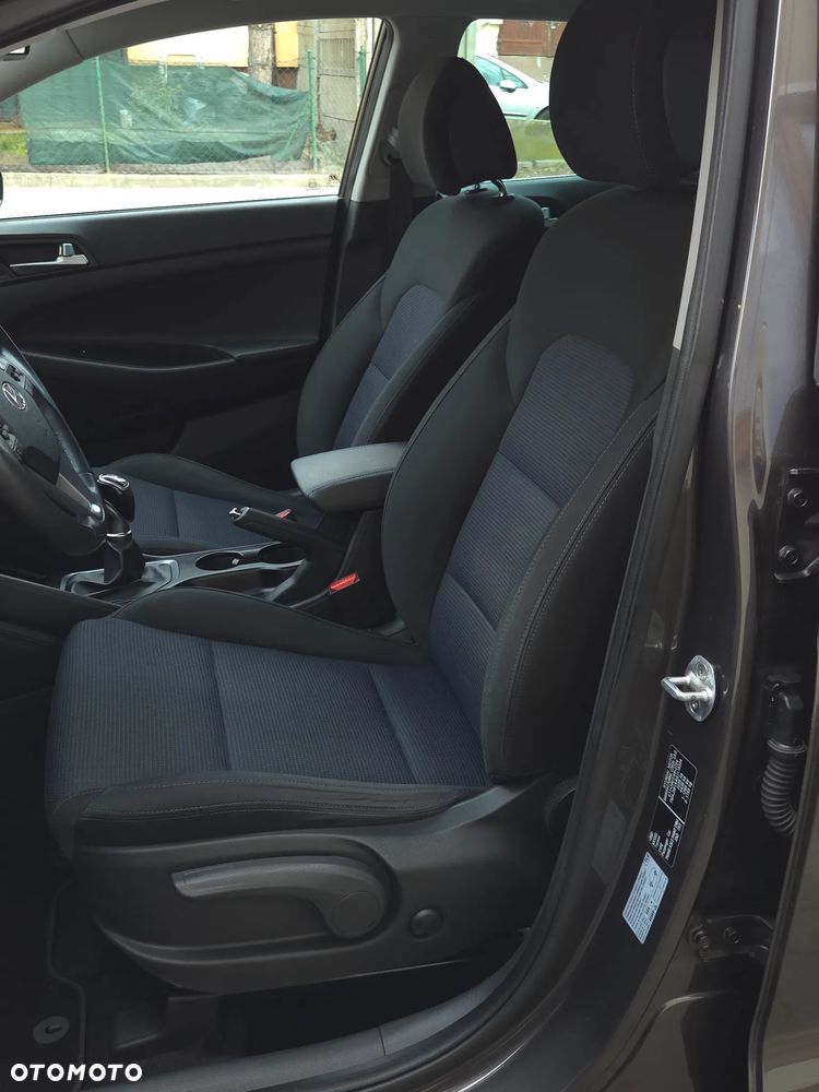 Hyundai Tucson 2.0 CRDI BlueDrive Style 2WD - 27