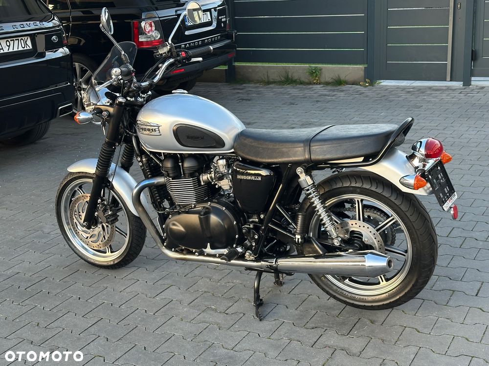 Triumph Bonneville - 28