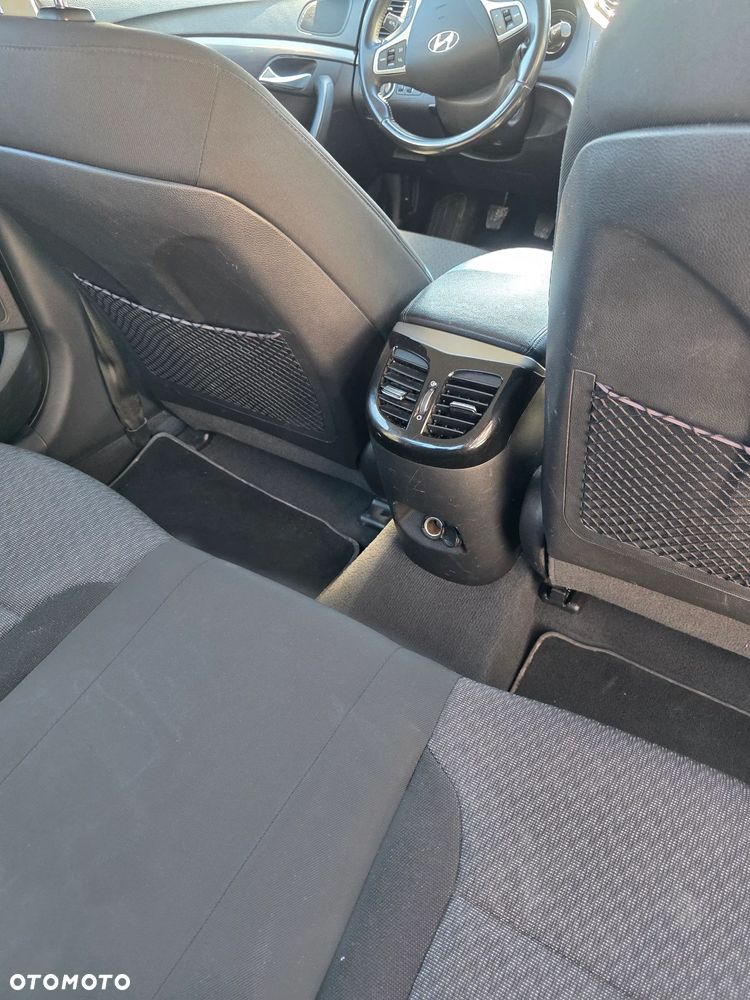 Hyundai i40 1.7 CRDi Comfort - 12