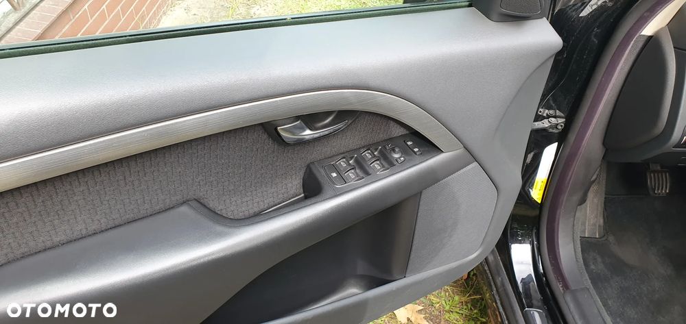Volvo V70 2.0 Momentum - 11