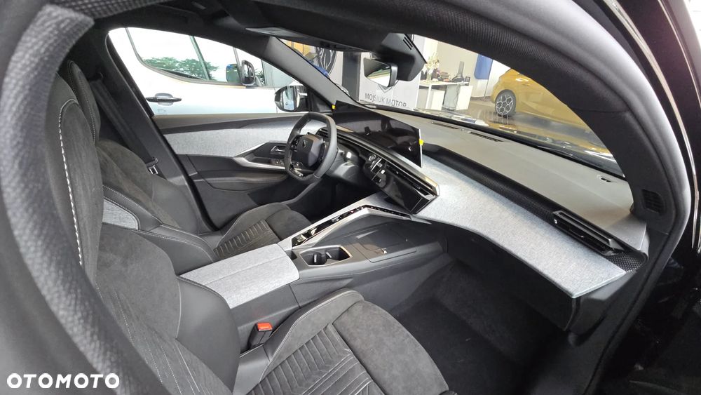 Peugeot 3008 1.2 PureTech mHEV GT E-DCS6 - 11