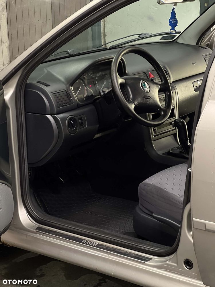 Skoda Octavia 1.9 TDI Tour Plus - 9