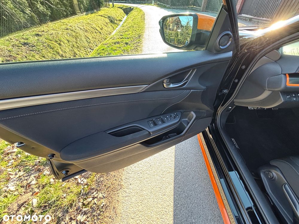 Honda Civic 1.0 i-VTEC Turbo Comfort Sport Line - 12