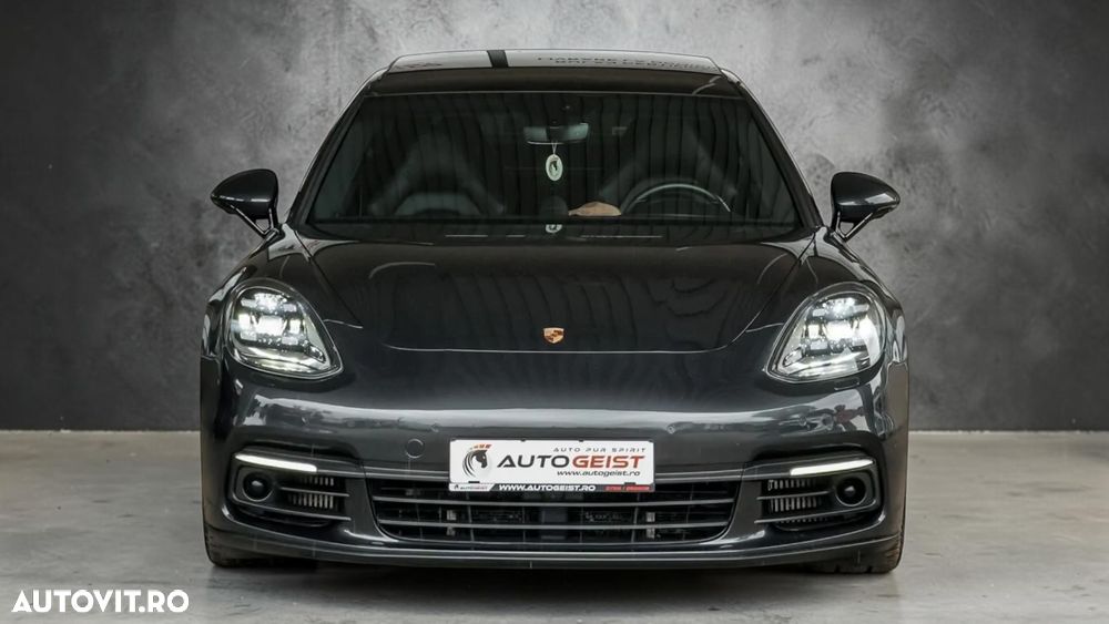 Porsche Panamera 4 E-Hybrid - 4