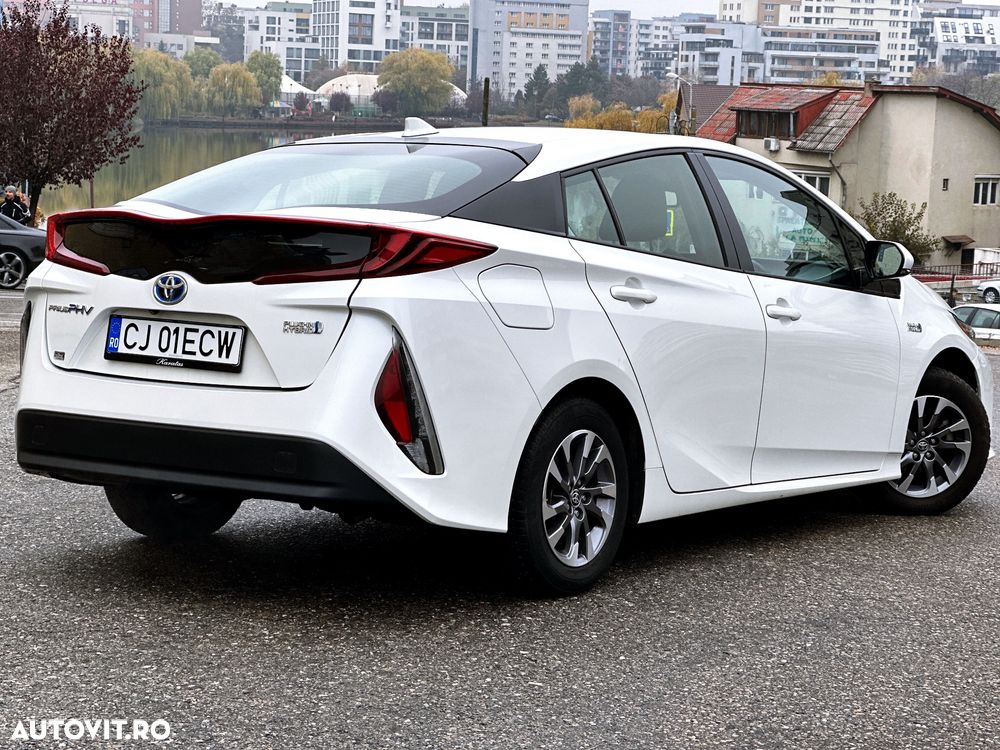 Toyota Prius 1.8 HSD Dynamic - 4