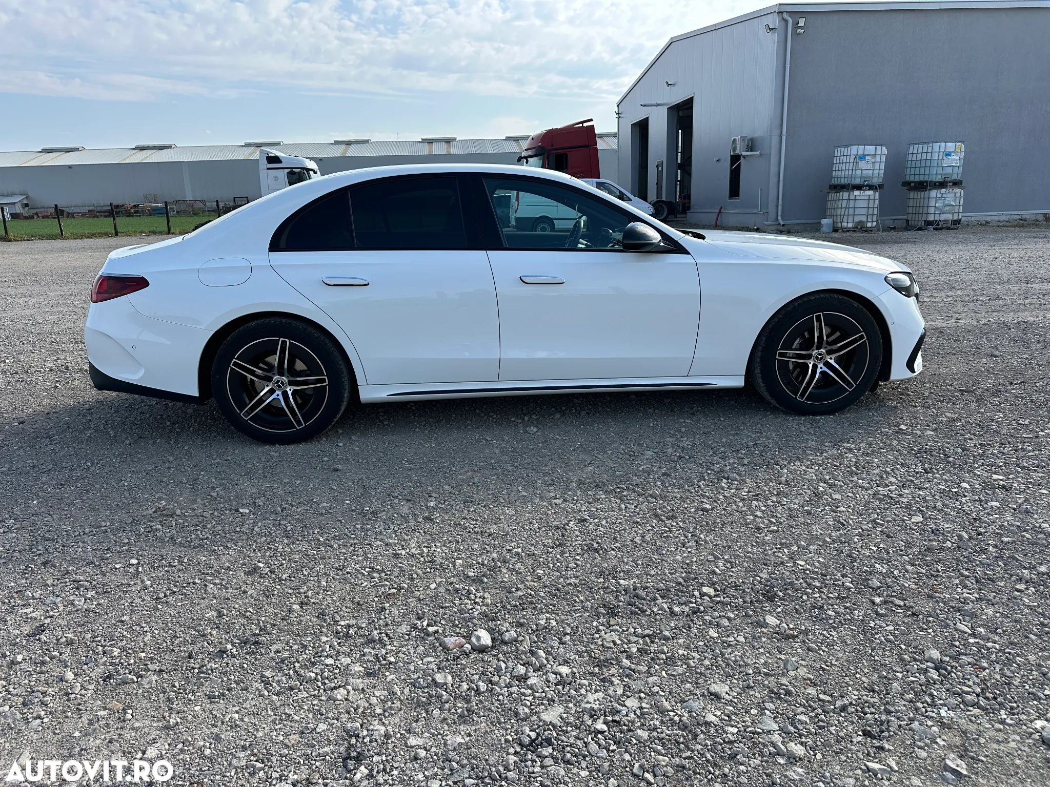 Mercedes-Benz E 200 9G-TRONIC Edition AMG Line - 5