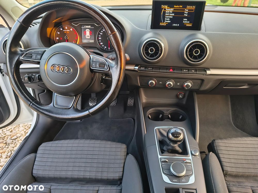 Audi A3 Sportback 1.4 TFSI CoD Sport - 23