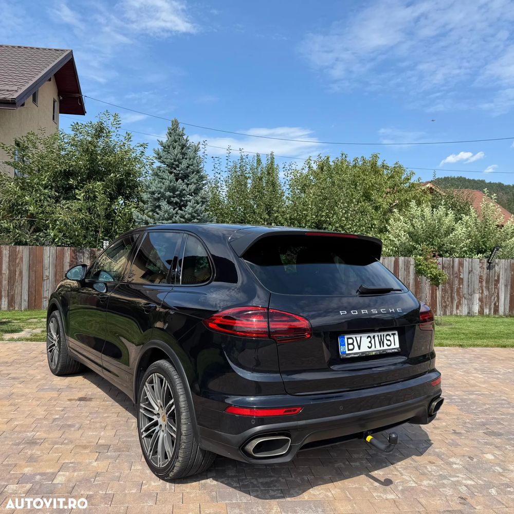 Porsche Cayenne 3.0 L - 3