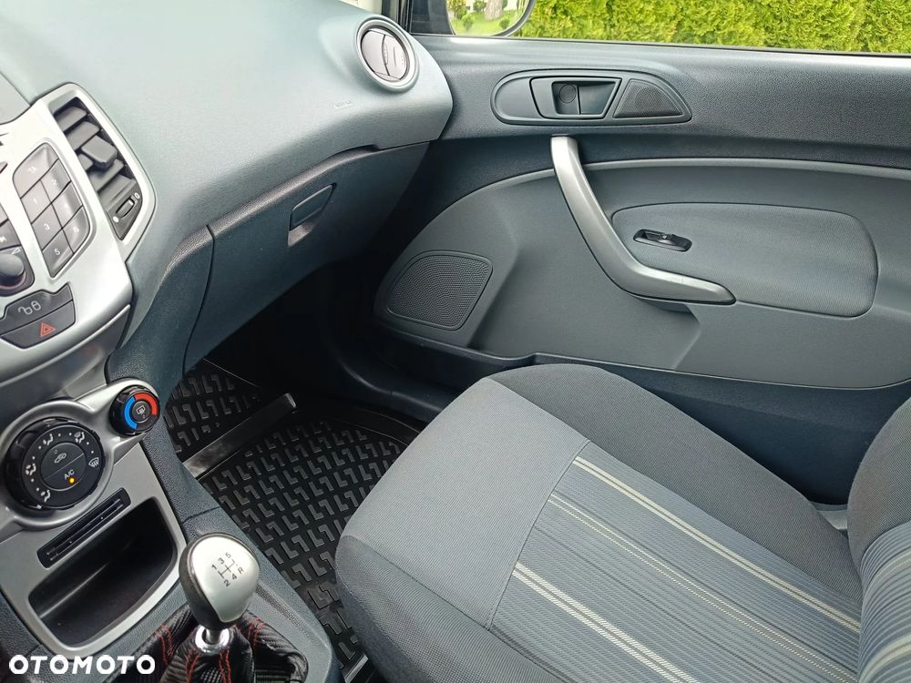 Ford Fiesta - 14