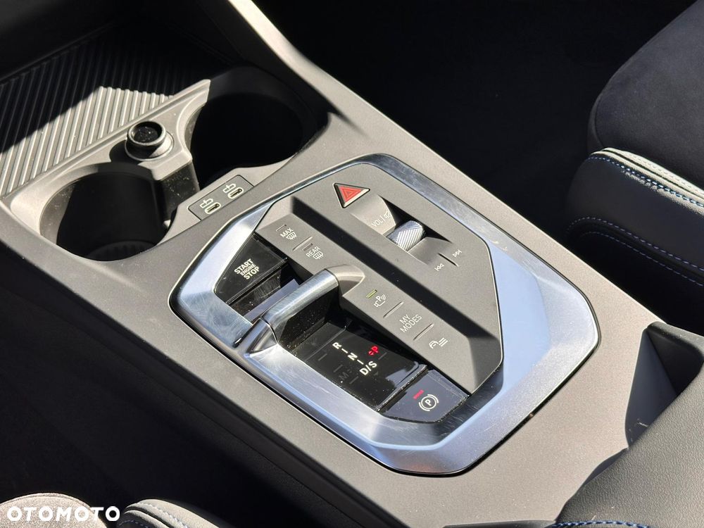 BMW Seria 2 220i mHEV - 19