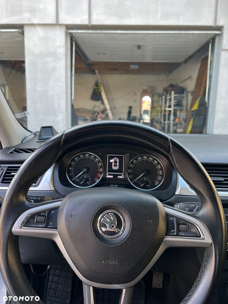 Skoda RAPID 1.6 TDI DPF Ambition - 13