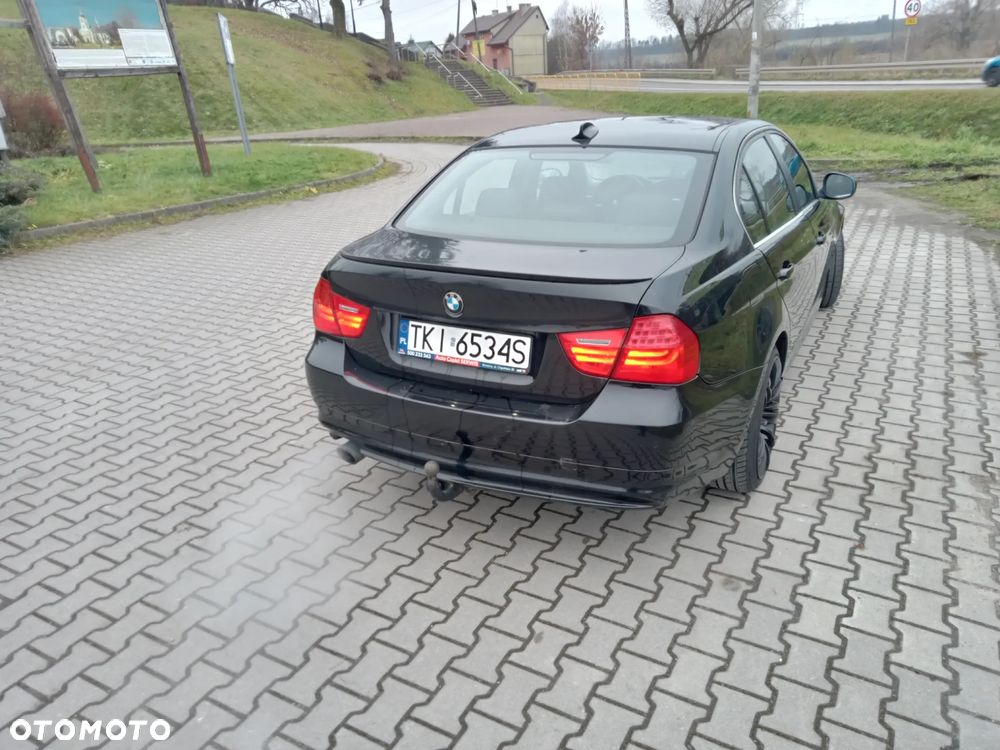 BMW Seria 3 318i - 4