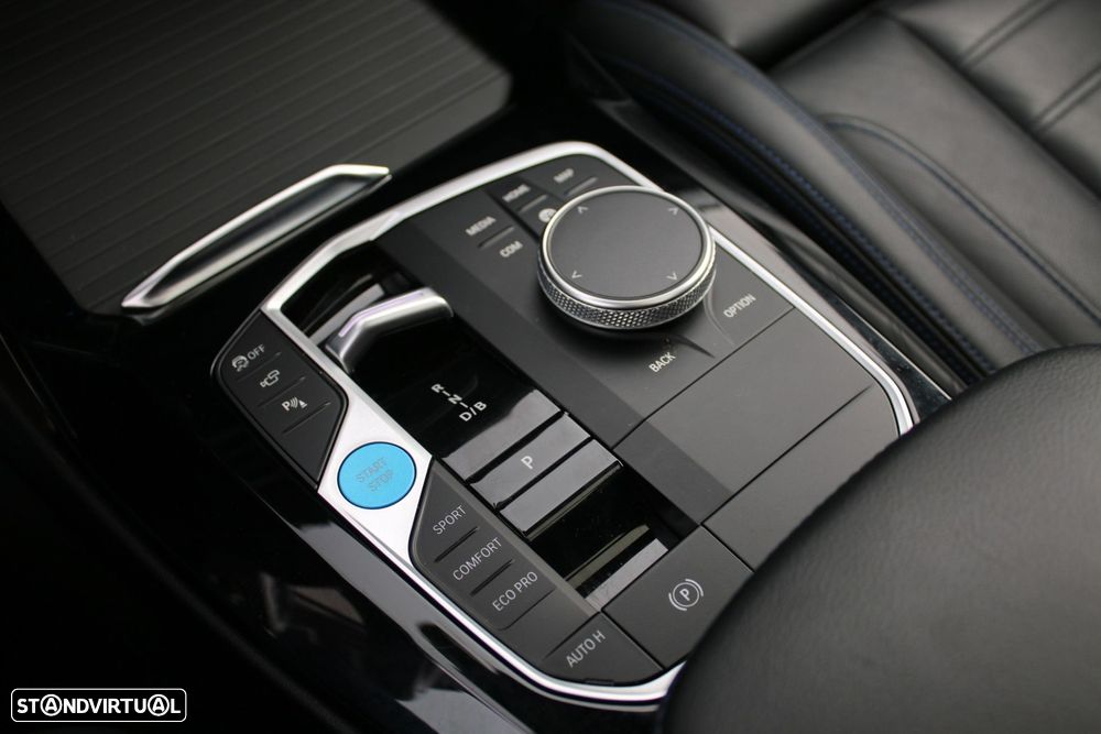 BMW iX3 M Sport Impressive - 26
