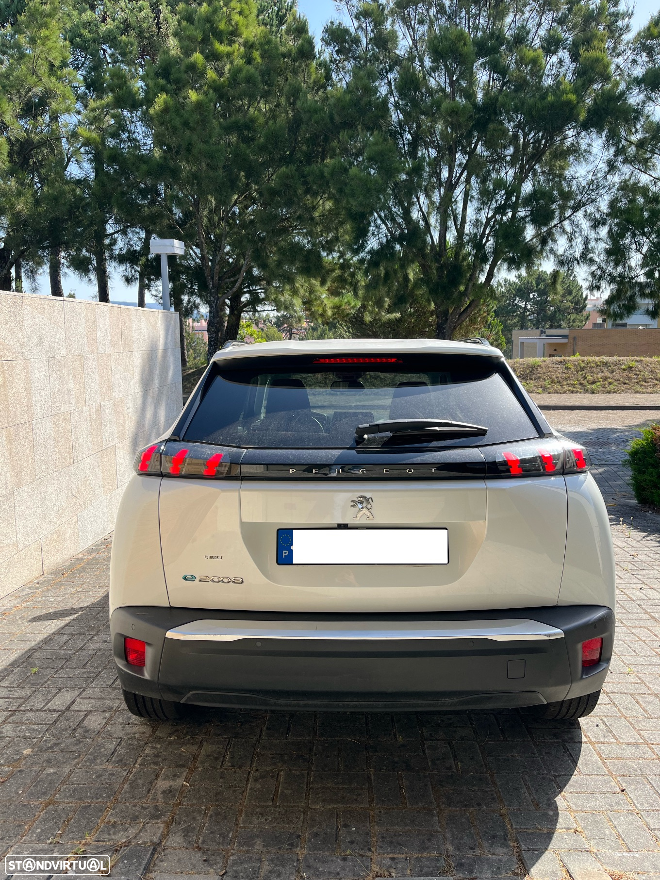 Peugeot e-2008 50 kWh Allure Pack - 4