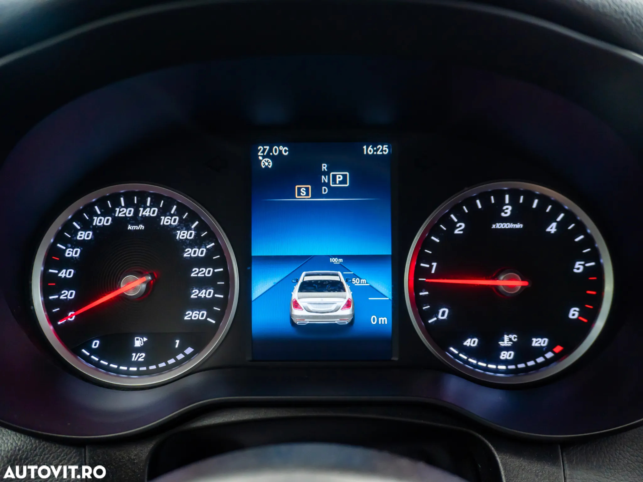 Mercedes-Benz GLC 220 d 4Matic 9G-TRONIC - 36
