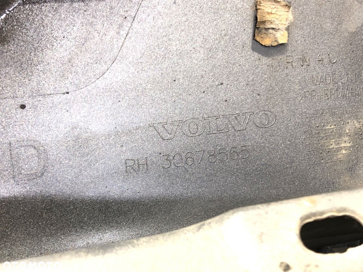 LISTWA PROGOWA PRAWY - 173.00 PLN - VOLVO V70 III (135) 2007 - 2016 T5 177 kW [241 KM] benzyna 2010 - 8