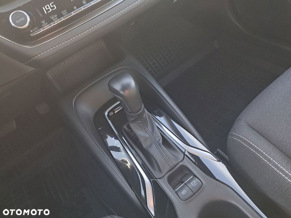 Toyota Corolla 1.8 Hybrid Comfort - 18