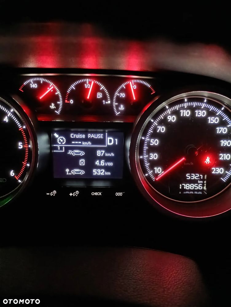 Peugeot 508 2.0 BlueHDi Allure S&S - 14