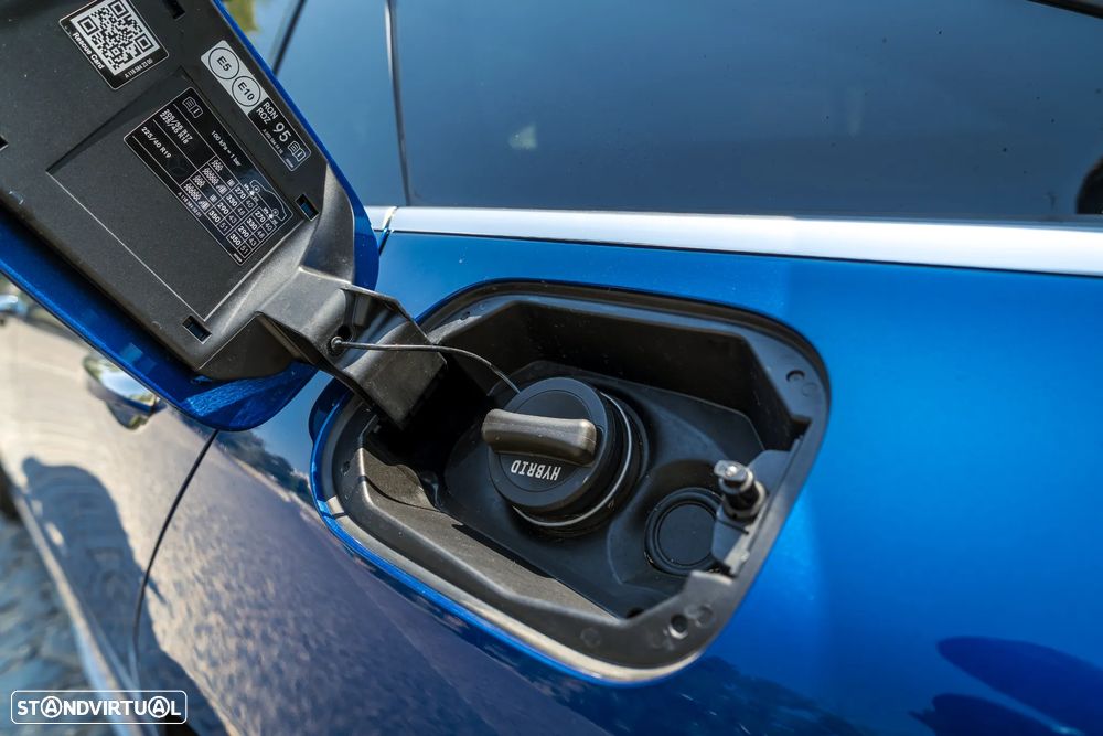 Mercedes-Benz CLA 250 e Shooting Brake AMG Line - 12