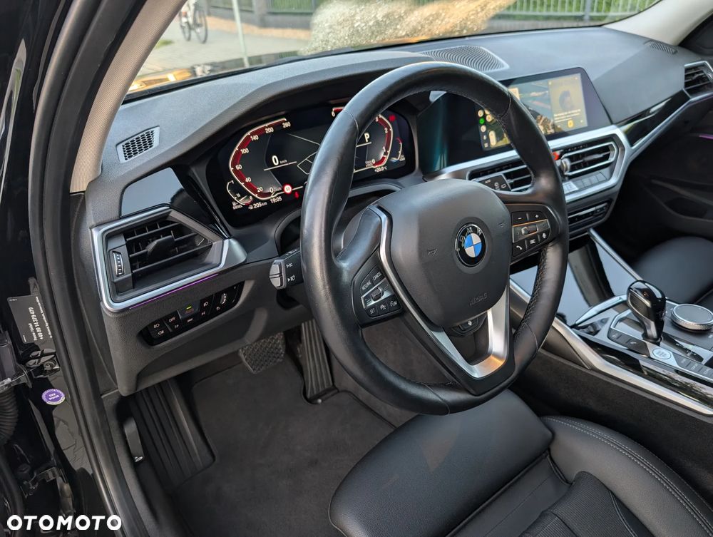 BMW Seria 3 320d MHEV Sport Line - 12