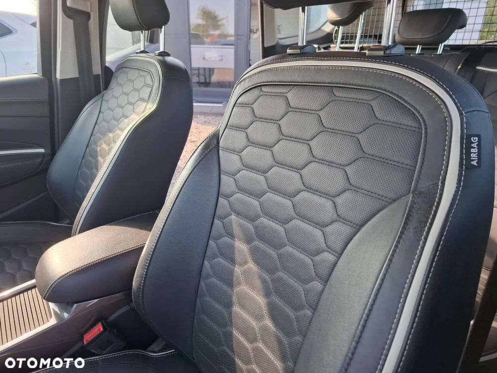 Ford Kuga 2.0 TDCi 4x4 Vignale - 25