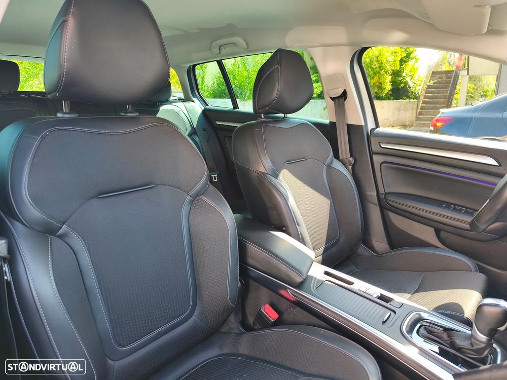 Renault Mégane Sport Tourer E-TECH Plug-in 160 INTENS - 12