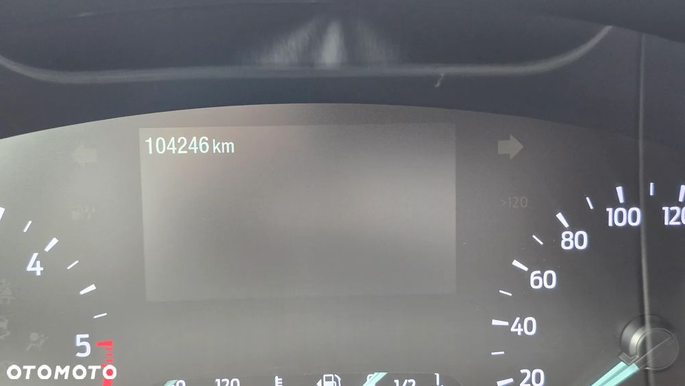 Ford Kuga 2.0 EcoBlue 4x4 TITANIUM - 9