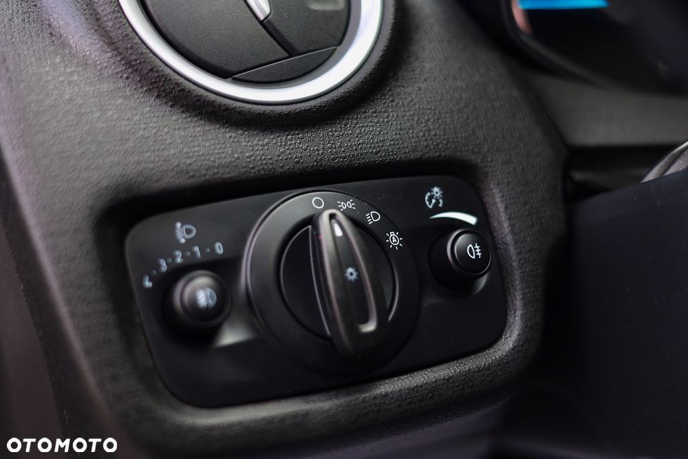 Ford Fiesta 1.0 EcoBoost S&S TREND - 25